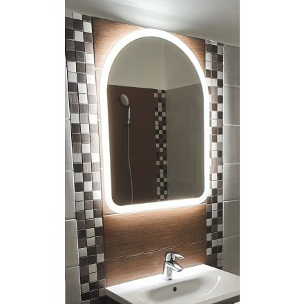 Fürdőszobai egyedi világító tükör