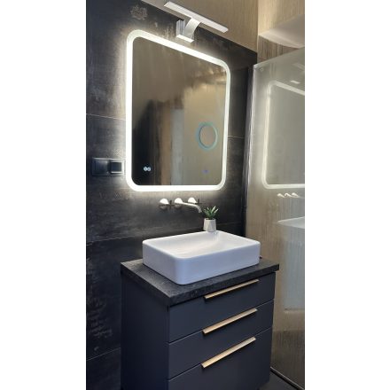 Fürdőszobai LED tükör kerekített indirekt világítással