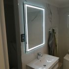 LED tükör 60x80 cm kőrben világító sávval