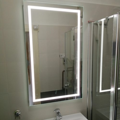 led tükör világítással