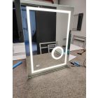 beépített sminktükör